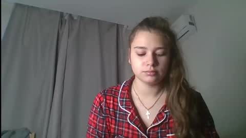 velveted_ivy online show from December 4, 12:36 pm