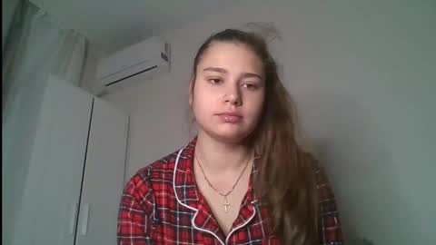 velveted_ivy online show from December 5, 10:57 am