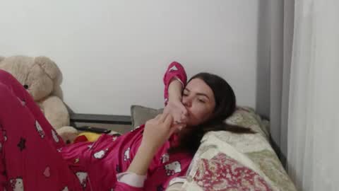 Snapshot of velvetmoon123 chatting on November 28, 9:17 pm velvetmoon123 online show from November 28, 9:17 pm