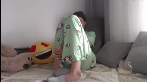 Snapshot of velvetmoon123 chatting on December 3, 9:29 am velvetmoon123 online show from December 3, 9:29 am