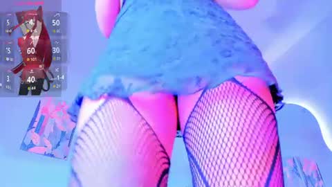 Snapshot of velvetnoir__ chatting on July 18, 11:47 am online show from July 18, 11:47 am