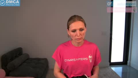 Snapshot of velvettgirl chatting on May 9, 7:19 pm VelvetTGirl online show from May 9, 7:19 pm