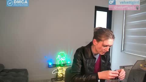 Snapshot of velvettgirl chatting on May 24, 2:55 pm VelvetTGirl online show from May 24, 2:55 pm