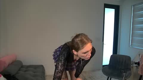 Snapshot of velvettgirl chatting on June 14, 4:09 pm VelvetTGirl online show from June 14, 4:09 pm