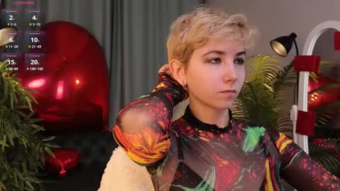 Snapshot of velvetvalkyries chatting on February 15, 3:06 pm CLEOshort hair TIna long hair online show from February 15, 3:06 pm