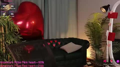 Snapshot of velvetvalkyries chatting on February 15, 6:12 pm CLEOshort hair TIna long hair online show from February 15, 6:12 pm