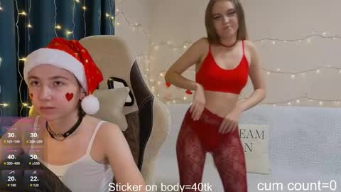 Snapshot of velvetvalkyries chatting on December 14, 5:07 pm CLEOshort hair TIna long hair online show from December 14, 5:07 pm