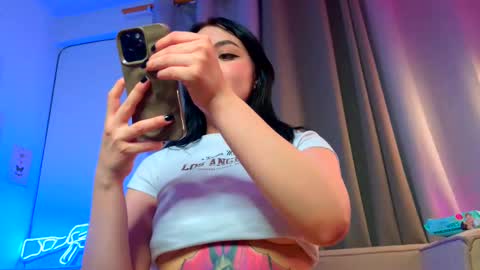 velvetvibes_ online show from June 2, 2:35 am