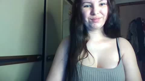 Snapshot of vendi_rassell8855 chatting on February 14, 3:03 am vendi rassell8855 online show from February 14, 3:03 am