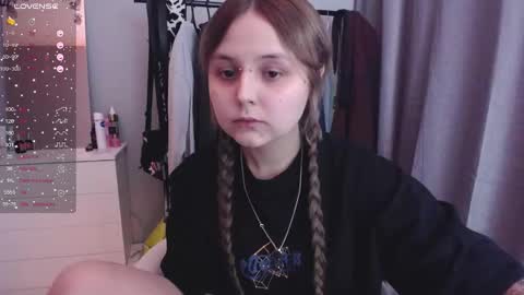 Snapshot of vendymories chatting on March 4, 2:01 pm eva 3 online show from March 4, 2:01 pm