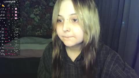 Snapshot of vendymories chatting on March 14, 5:51 pm eva 3 online show from March 14, 5:51 pm