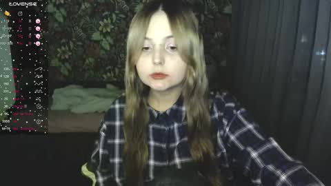 Snapshot of vendymories chatting on March 15, 6:03 pm eva 3 online show from March 15, 6:03 pm