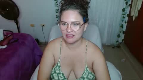 venecasexy44 online show from April 25, 1:41 pm