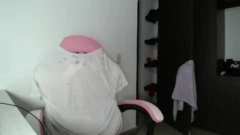 Snapshot of venelope1 chatting on May 12, 2:41 am Venelope 3 online show from May 12, 2:41 am