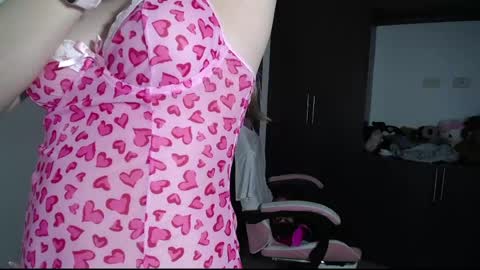 Snapshot of venelope1 chatting on May 26, 1:29 pm Venelope 3 online show from May 26, 1:29 pm