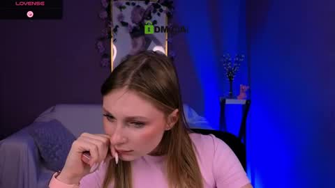 venezia_barton online show from March 19, 8:35 pm