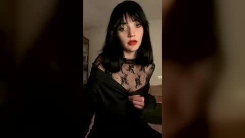 Snapshot of venom_goddess chatting on June 27, 10:04 pm venom_goddess online show from June 27, 10:04 pm