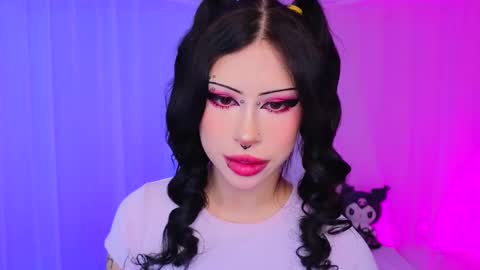 Snapshot of venomeowww_ chatting on November 30, 4:27 am Vivian online show from November 30, 4:27 am