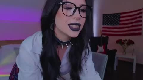 Vivian online show from February 6, 4:50 am