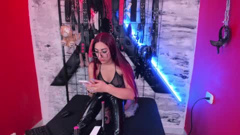 VENUS online show from April 28, 11:48 am