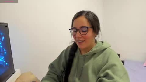 Snapshot of venus_cat_ chatting on October 23, 1:05 am Venus online show from October 23, 1:05 am