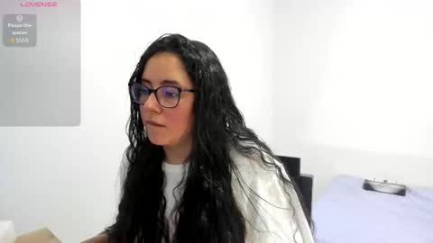 Snapshot of venus_cat_ chatting on October 30, 8:31 pm Venus online show from October 30, 8:31 pm