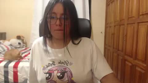Snapshot of venus_cat_ chatting on July 10, 3:33 am Venus online show from July 10, 3:33 am
