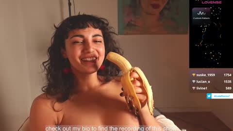 Bella online show from January 15, 8:05 pm