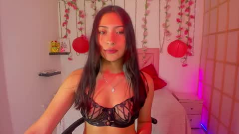 Snapshot of venus_latin_01 chatting on November 8, 3:01 pm Mary online show from November 8, 3:01 pm