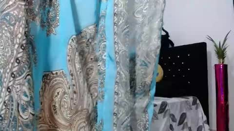 Snapshot of venus_menoza chatting on December 5, 1:06 pm venus_menoza online show from December 5, 1:06 pm
