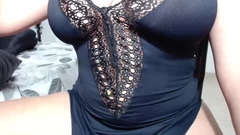 Snapshot of venus_menoza chatting on September 11, 2:55 am venus_menoza online show from September 11, 2:55 am
