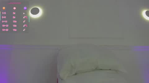 Snapshot of venus_nite chatting on October 15, 1:22 pm venus_nite online show from October 15, 1:22 pm