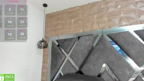 Snapshot of venus_velez chatting on June 27, 12:22 pm Venus online show from June 27, 12:22 pm