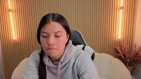 Venus  online show from January 17, 7:50 pm