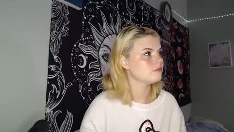 Miss Venus online show from September 11, 1:55 pm