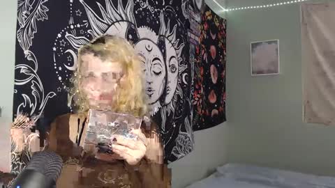 Miss Venus online show from September 24, 4:38 am