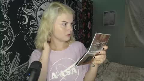 Miss Venus online show from October 3, 2:47 pm