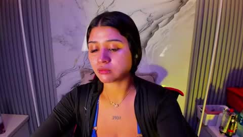 Snapshot of venusowen_ chatting on May 4, 2:02 pm Venusowen online show from May 4, 2:02 pm