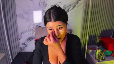 Snapshot of venusowen_ chatting on May 6, 1:27 pm Venusowen online show from May 6, 1:27 pm