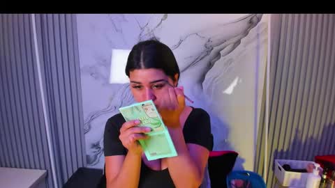 Snapshot of venusowen_ chatting on May 28, 2:14 pm Venusowen online show from May 28, 2:14 pm