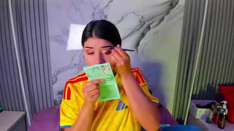 Snapshot of venusowen_ chatting on June 17, 2:51 pm Venusowen online show from June 17, 2:51 pm