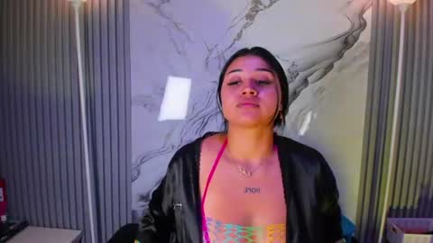 Snapshot of venusowen_ chatting on June 20, 2:31 pm Venusowen online show from June 20, 2:31 pm