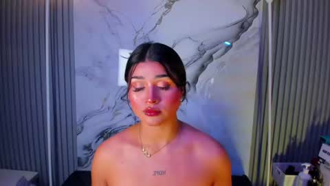 Snapshot of venusowen_ chatting on August 1, 2:49 pm Venusowen online show from August 1, 2:49 pm