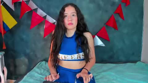Snapshot of venusvelvet_ chatting on June 30, 7:37 pm Jess online show from June 30, 7:37 pm