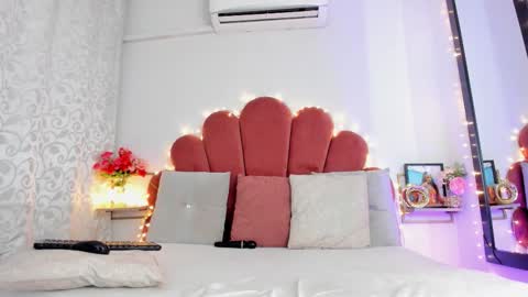 VENUS online show from March 4, 12:11 pm