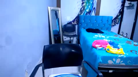 Snapshot of venuswilliamx chatting on June 14, 2:35 am venus online show from June 14, 2:35 am