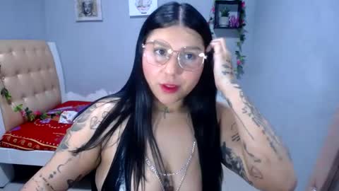 Snapshot of venuswilliamx chatting on July 11, 2:47 am venus online show from July 11, 2:47 am