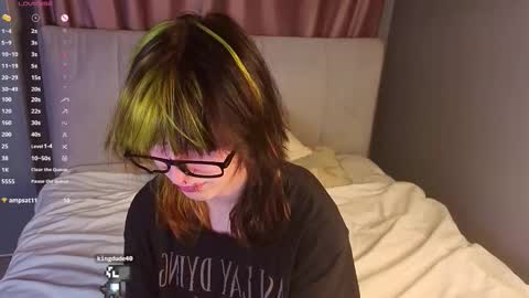 Snapshot of veolatownson chatting on November 19, 8:09 pm Erica online show from November 19, 8:09 pm