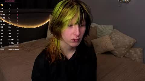 Snapshot of veolatownson chatting on November 23, 8:08 pm Erica online show from November 23, 8:08 pm