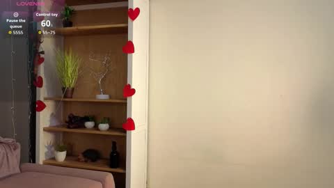 Erica online show from March 13, 8:15 pm